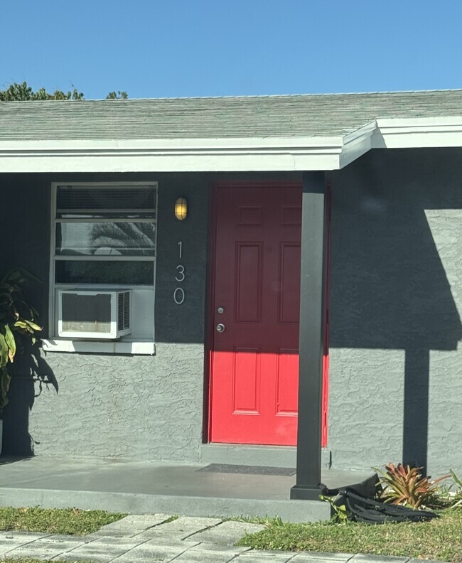 128 NW 13th Ave Unit 130NW13thAve., Delray Beach, FL 33444