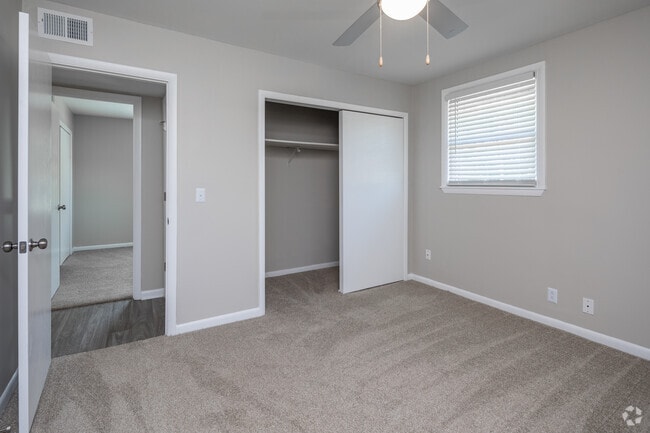 2BR, 1BA - 900SF - Bedroom