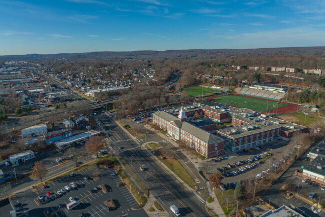 Enjoy the convenience of the Hamden High School's  location.