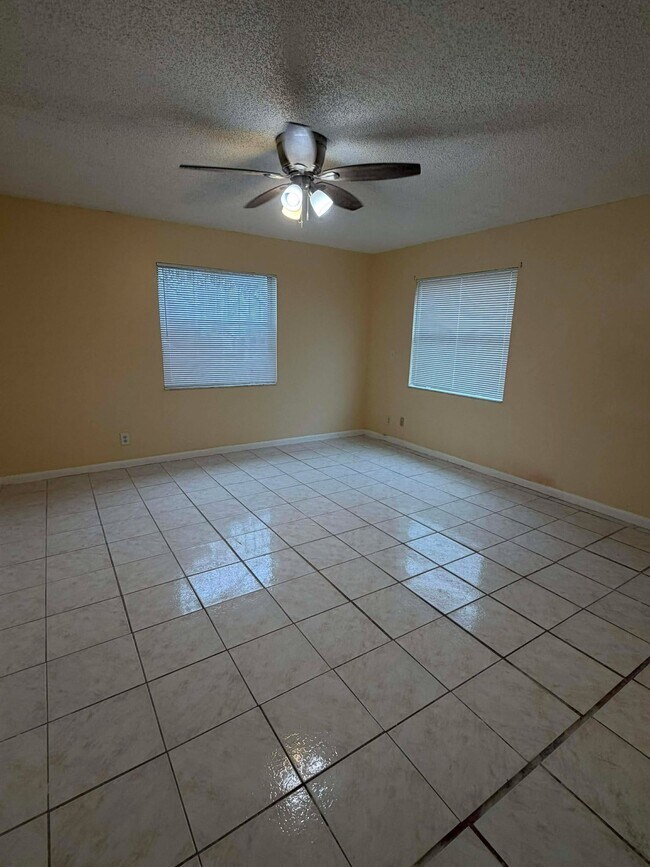 501 W 1st St, Riviera Beach, FL 33404 - photo 3