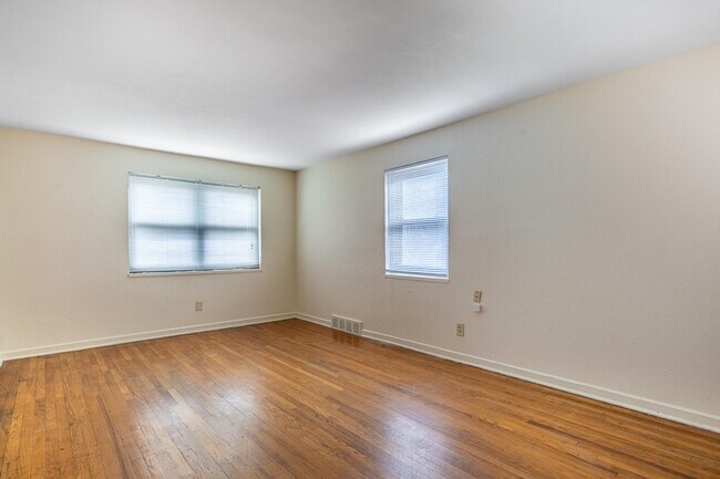 108 E Norman Ave unit 1, Dayton, OH 45405 - photo 7