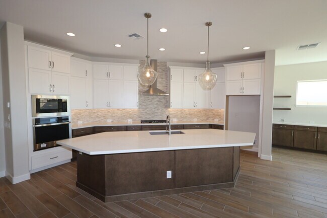 1042 W Ridge Rd, Apache Junction, AZ 85120 - photo 3