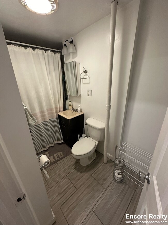 220 Hanover St unit 9, Boston, MA 02113 - photo 3