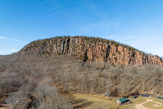 West Rock Ridge State Park is the perfect place in Amity for nature lovers and trail hikers.