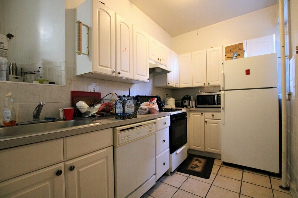 324 Saint Paul St unit 72-7, Brookline, MA 02446 - photo 1