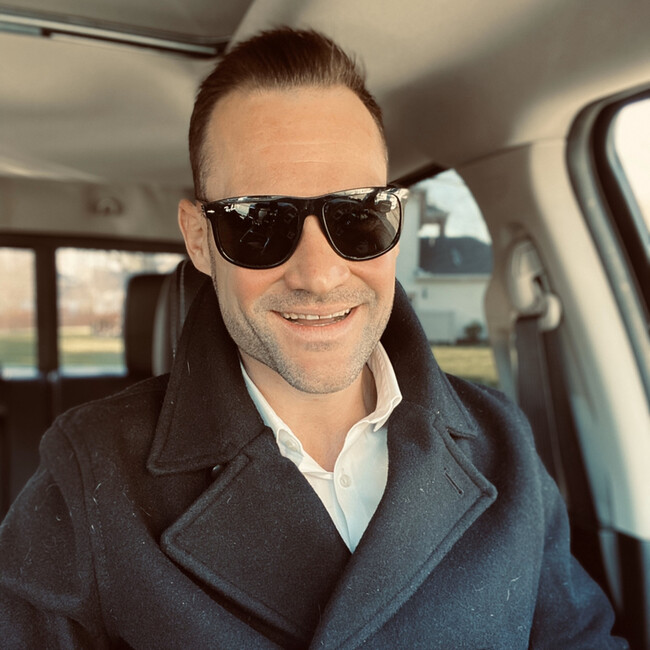 Agent Photo