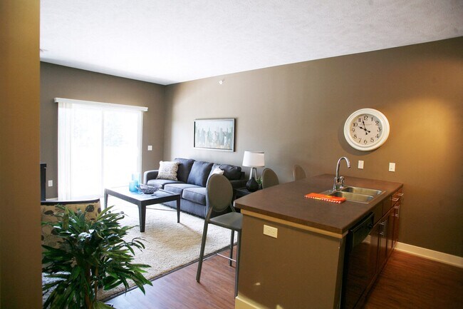 Pacific West, Omaha, NE 68144 - photo 2