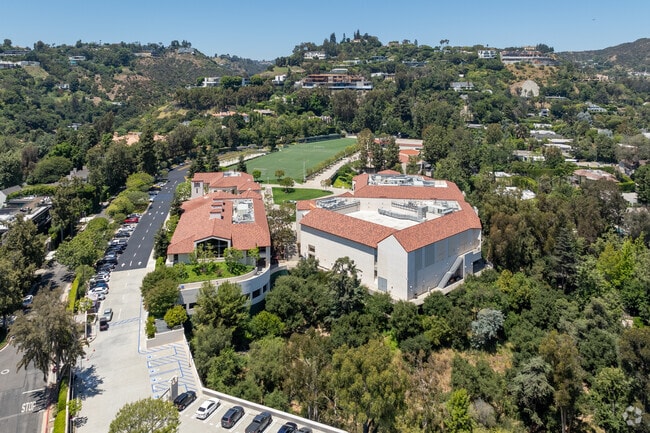 Harvard-Westlake serves grades 7-12.