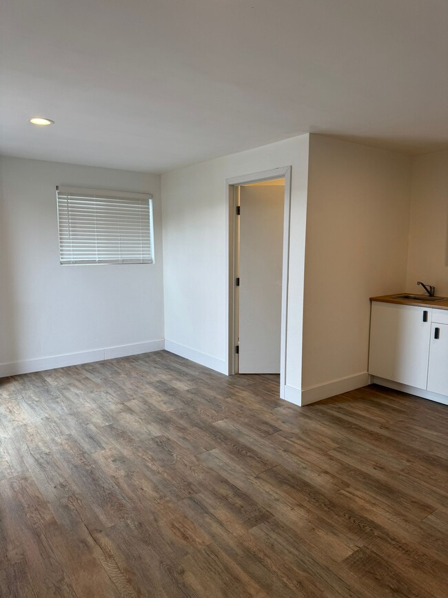 2718 Ridgeway Dr Unit 2718 A Studio, National City, CA 91950
