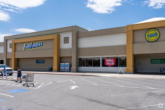 Food Maxx is one of the most affordable grocery options in McCarran Boulevard-Probasco.