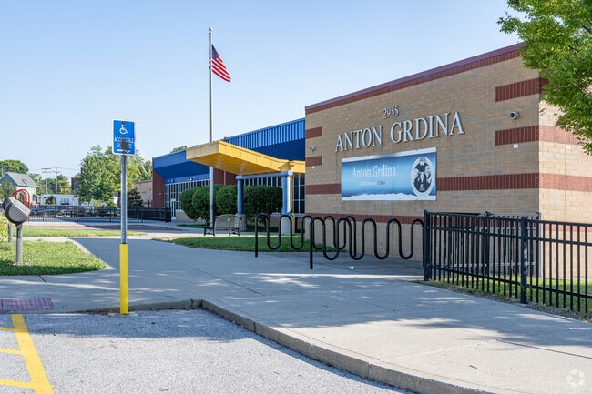 Kindsman's Anton Grdina School is home to the Mighty Bulldogs.