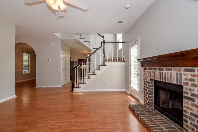 1827 Falling Creek Cir, Mount Pleasant, SC 29464 - photo 3