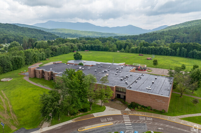 Browns River Middle School located in Jericho, VT serves students grades 5-8.
