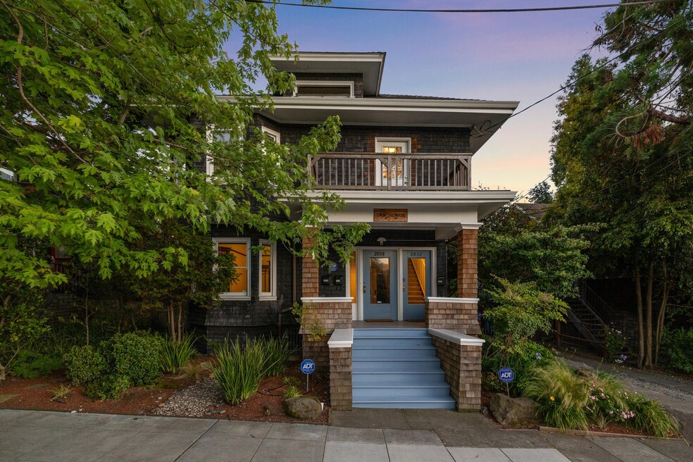 121-2832-derby-street.72667.ptw.003.web