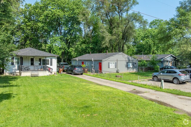 The majority of homes in Amanda-Oneida were built in the years directly following World War I and throughout the 1950s.