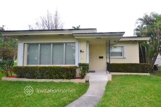 1323 Fillmore St, Hollywood, FL 33019