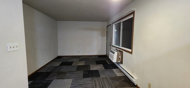 926 17th St S unit 1, La Crosse, WI 54601 - photo 2