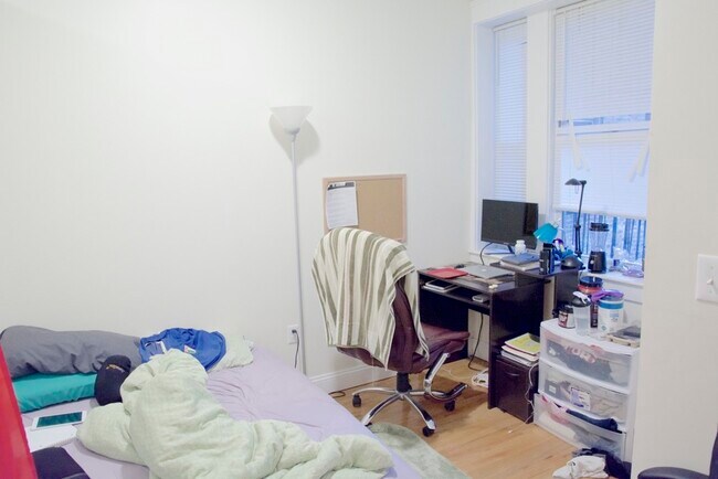 84 Fenway unit 2, Boston, MA 02115 - photo 2