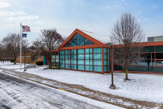 Millside Elementary School, Entrance.