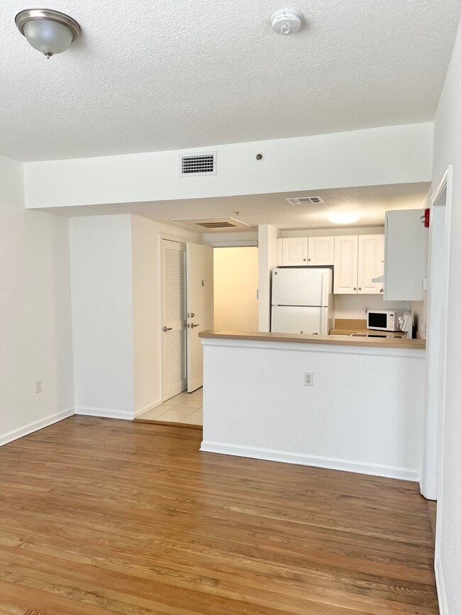 2429 N Dixie Hwy, West Palm Beach, FL 33407