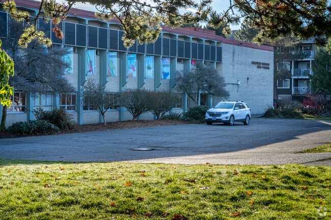Broadview-Thomson Elementary School front parking lot.