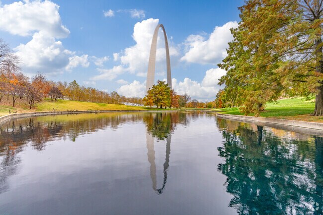 Gateway Arch National Park's lakes and trails bring nature to the Downtown West area.