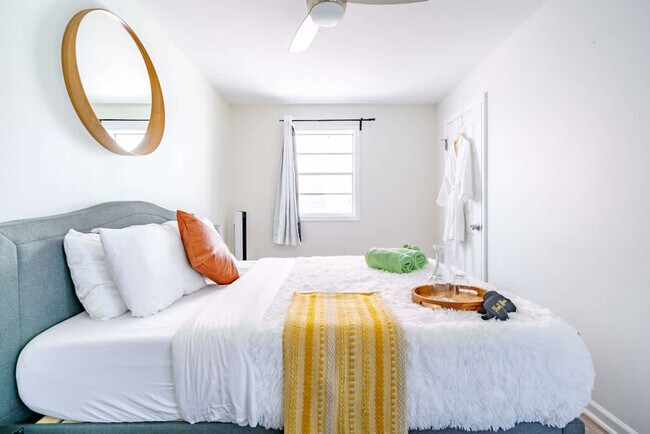 605 Dennison Ave unit ID1265611P, Columbus, OH 43215 - photo 6