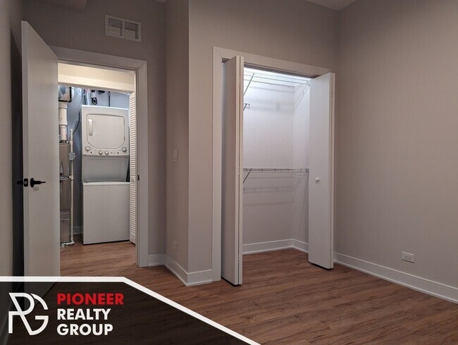 648 W Wrightwood Ave unit 2, Chicago, IL 60614 - photo 6