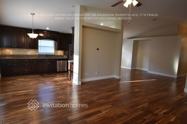 5621 Rockfield Loop, Valrico, FL 33596 - photo 5