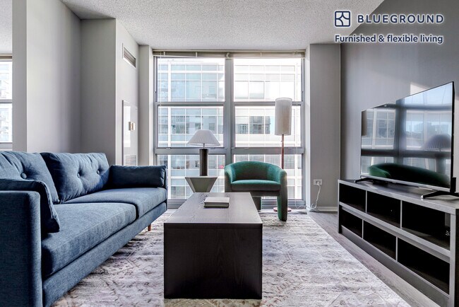 180 N Jefferson St unit FL15-ID1333, Chicago, IL 60661 - photo 4