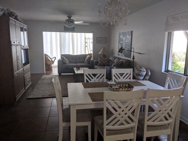 5160 Willow Links unit 91, Sarasota, FL 34235 - photo 3