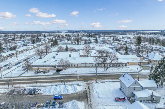 Jackson Elementary School is where younger student may attend.
