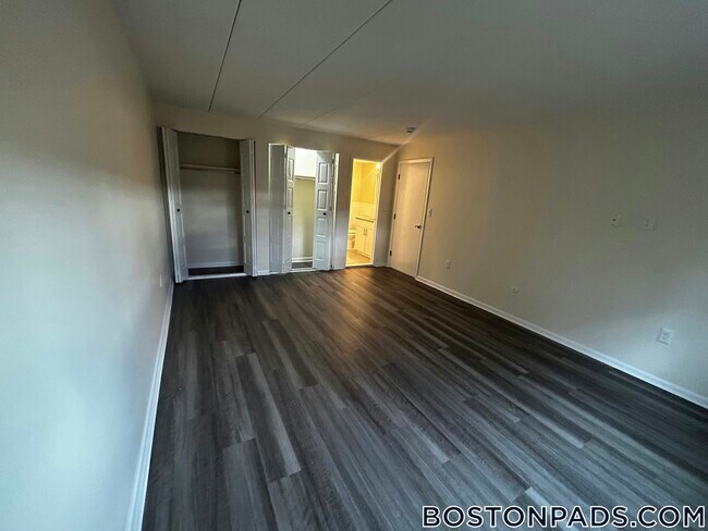 51 Hill Rd unit 206, Belmont, MA 02478 - photo 6