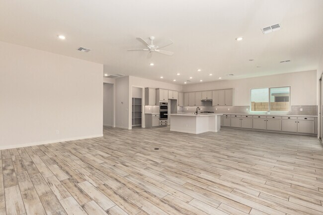 17321 W Puget Ave, Waddell, AZ 85355 - photo 5