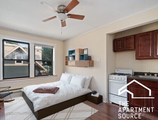 4546 N Damen Ave unit 413, Chicago, IL 60625 - photo 1