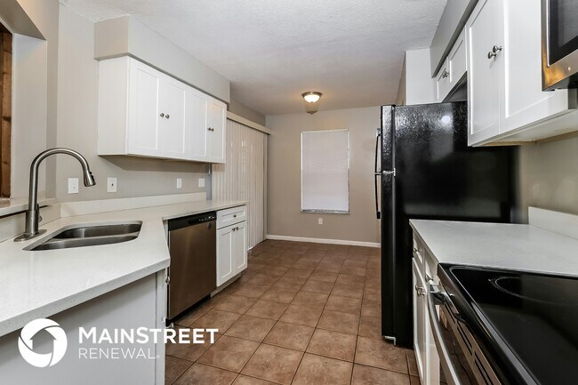 253 SW Tulip Blvd, Port Saint Lucie, FL 34953 - photo 7