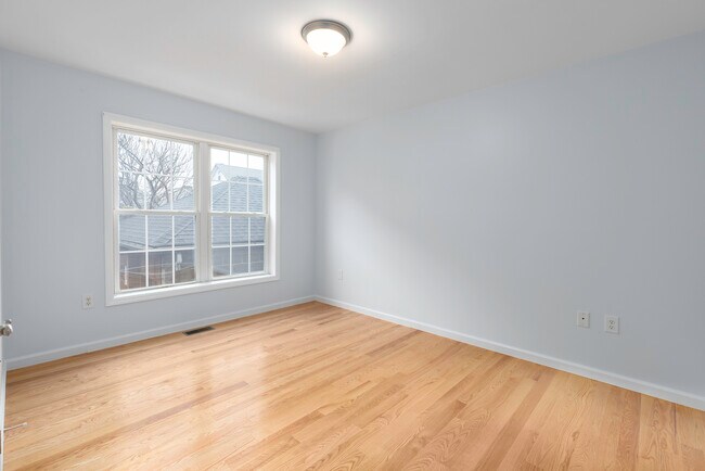 45 Harvard St, Medford, MA 02155 - photo 6