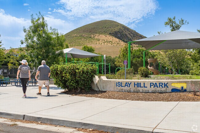 Residents enjoy the short walk to Islay Hill Park during their morning routine.