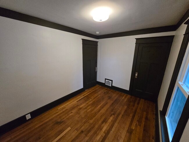 21 W Beechwood Ave, Dayton, OH 45405 - photo 7