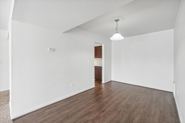 Country Club Park Apartments (320 S. Drake LLC), Kalamazoo, MI 49009 - photo 6