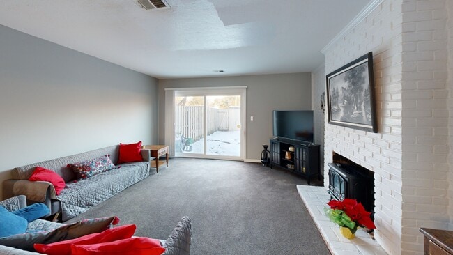 7432 Country Brook Dr, Indianapolis, IN 46260 - photo 2