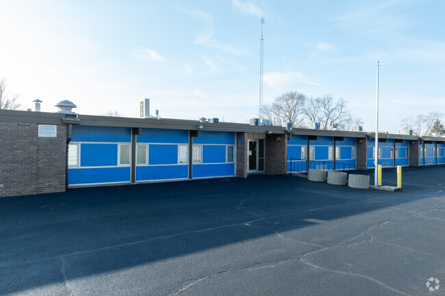 Your kids will enjoy learning in the inspiring atmosphere of Sauk Elementary School.