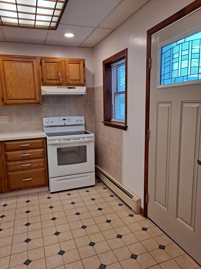 kitchen private entry