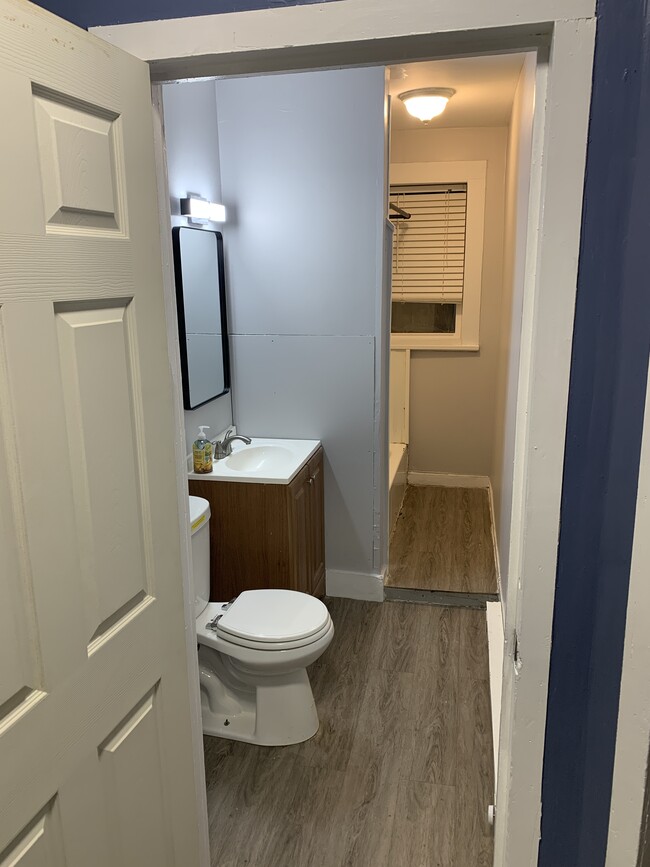 5 Park View Terrace unit 1R, Holyoke, MA 01040 - photo 3