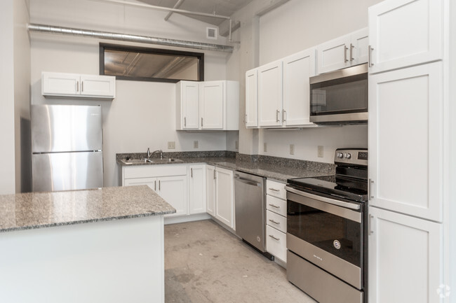 1BR, 1BA - Kitchen