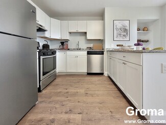 114 Falcon St Unit 2, Boston, MA 02128