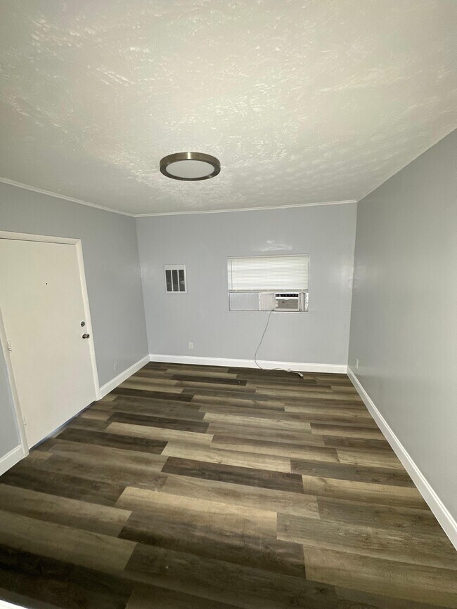 1039 Phelps St, Jacksonville, FL 32206 - photo 4