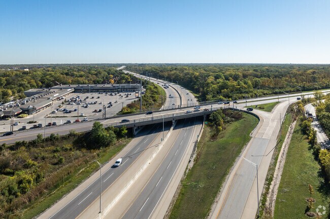 The I-94 Expressway is a short distance from the Briarwood neighborhood.