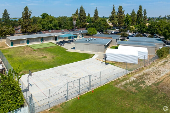 Hallmark Academy is part of the Sanger Unified School District.