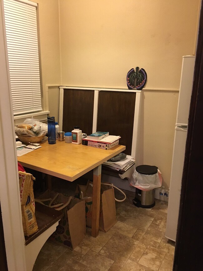 741 Melrose Ave unit .  9, Iowa City, IA 52246 - photo 6